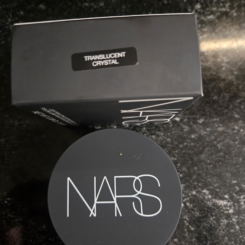 NARS Light Reflecting Setting Powder - Picture 2 of 3